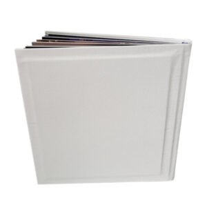 כריכה דמוי עור בגוון לבן